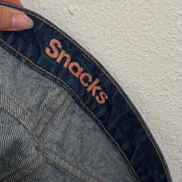 Mother SNACKS! The Fun Dip Micro Cut Mini Denim Jean Skirt in Cold Brew Size 25 - Picture 11 of 15